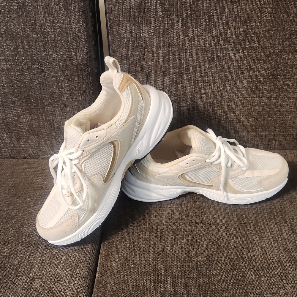 AVIA Women's Cream and White Athletic Shoes Size 7.5